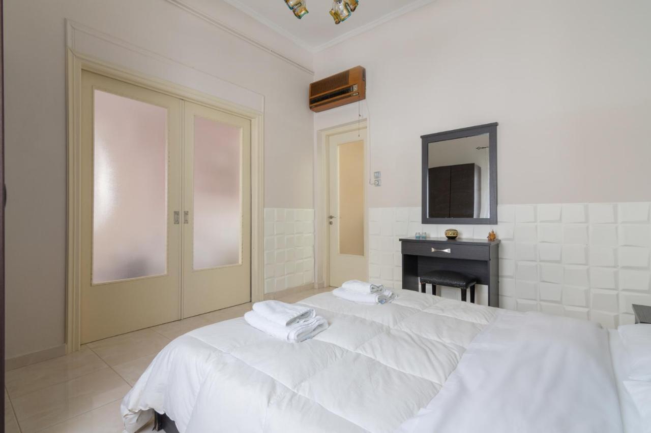 Delightful 2 Bedroom Flat Next To Mikrolimano El Pireo Exterior foto