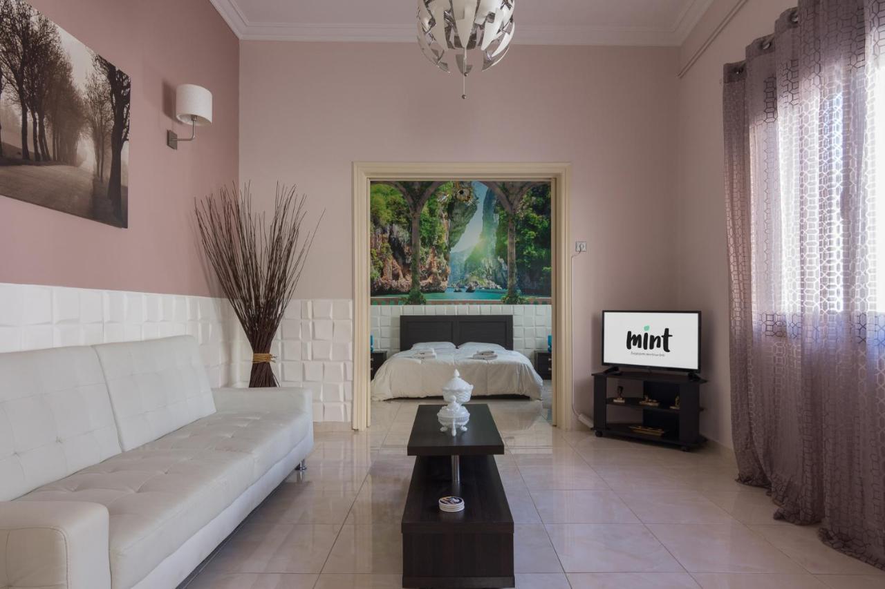 Delightful 2 Bedroom Flat Next To Mikrolimano El Pireo Exterior foto